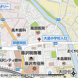 藤沢市役所　文書館周辺の地図