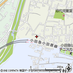 神奈川県秦野市堀西400周辺の地図