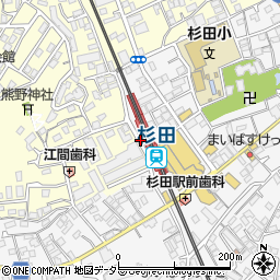 杉田駅前公衆トイレ周辺の地図