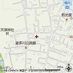 神奈川県秦野市堀西850周辺の地図