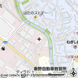 神奈川県秦野市曽屋1006周辺の地図