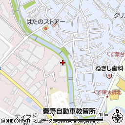 神奈川県秦野市曽屋1012周辺の地図