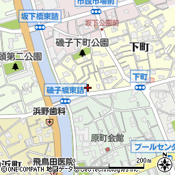 神奈川県横浜市磯子区下町3-20周辺の地図