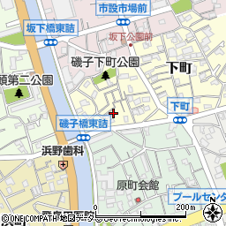 神奈川県横浜市磯子区下町3-25周辺の地図
