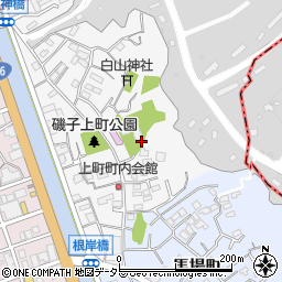 神奈川県横浜市磯子区上町7周辺の地図