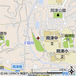 神奈川県横浜市泉区岡津町2326周辺の地図