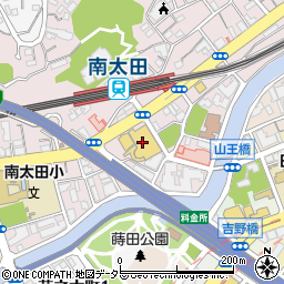タイムズＦＵＪＩ横浜南店駐車場周辺の地図