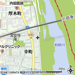 神奈川県厚木市幸町9-15周辺の地図