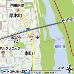 神奈川県厚木市幸町9-5周辺の地図