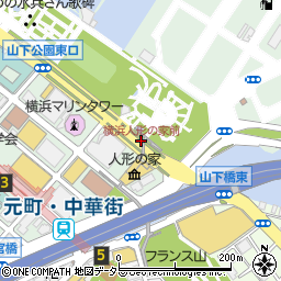 横浜人形の家前周辺の地図