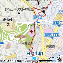 横浜市立中央図書館周辺の地図