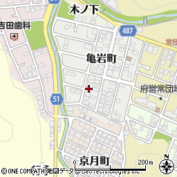 京都府舞鶴市亀岩町57周辺の地図
