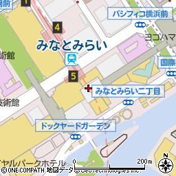 ファミリーマート　横浜クイーンズタワー店周辺の地図