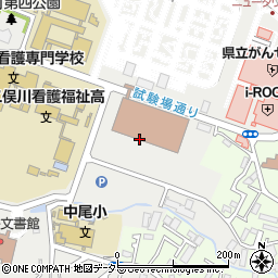 神奈川県警察本部　運転免許テレホンサービス周辺の地図