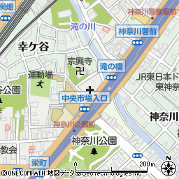 ファミリーマート横浜青木町店周辺の地図