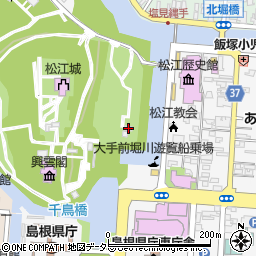 島根県松江市殿町428周辺の地図