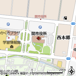関市役所基盤整備部　会計課周辺の地図