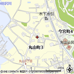 丸山町３集会所周辺の地図