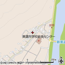岐阜県美濃市前野626周辺の地図
