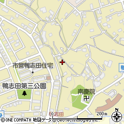 神奈川県横浜市青葉区鴨志田町715周辺の地図