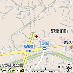 東京都町田市野津田町879周辺の地図