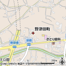 東京都町田市野津田町886周辺の地図