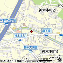 ファミリーマート神木本町二丁目店周辺の地図