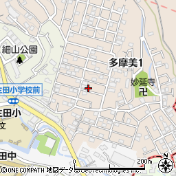 神奈川県川崎市麻生区多摩美1丁目18-3周辺の地図