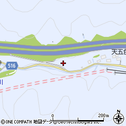 東京都八王子市裏高尾町1582-2周辺の地図