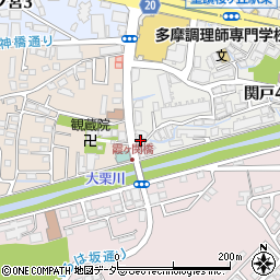東京都多摩市関戸4丁目24-7周辺の地図