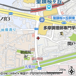 ファミリーマート聖蹟桜ヶ丘店周辺の地図