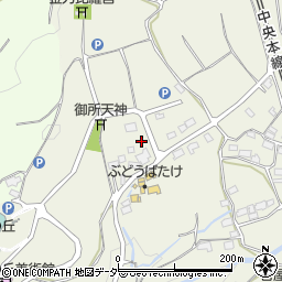 山梨県甲州市勝沼町菱山1415-1周辺の地図