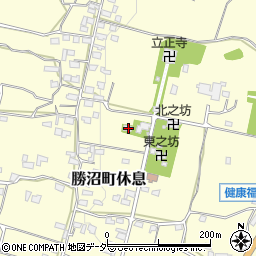 山梨県甲州市勝沼町休息1685周辺の地図