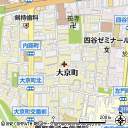 東京都新宿区大京町16周辺の地図