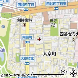 東京都新宿区大京町18周辺の地図