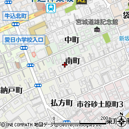東京都新宿区南町21周辺の地図