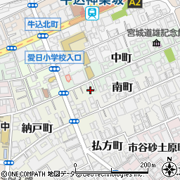 東京都新宿区中町20周辺の地図
