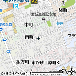 東京都新宿区南町周辺の地図