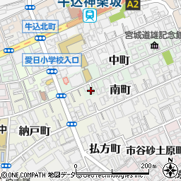 東京都新宿区中町19周辺の地図
