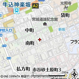 東京都新宿区南町28周辺の地図