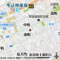 東京都新宿区中町13周辺の地図