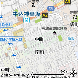 東京都新宿区中町30周辺の地図