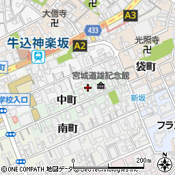東京都新宿区中町33周辺の地図