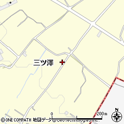 山梨県韮崎市穂坂町三ツ澤815周辺の地図
