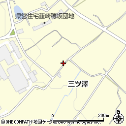 山梨県韮崎市穂坂町三ツ澤557周辺の地図