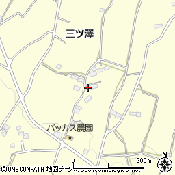 山梨県韮崎市穂坂町三ツ澤1527周辺の地図