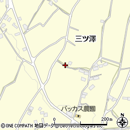 山梨県韮崎市穂坂町三ツ澤1162周辺の地図