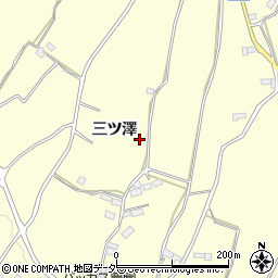 山梨県韮崎市穂坂町三ツ澤1174周辺の地図