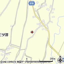 山梨県韮崎市穂坂町三ツ澤2070周辺の地図