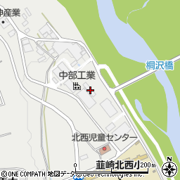 山梨県韮崎市清哲町青木175-65周辺の地図